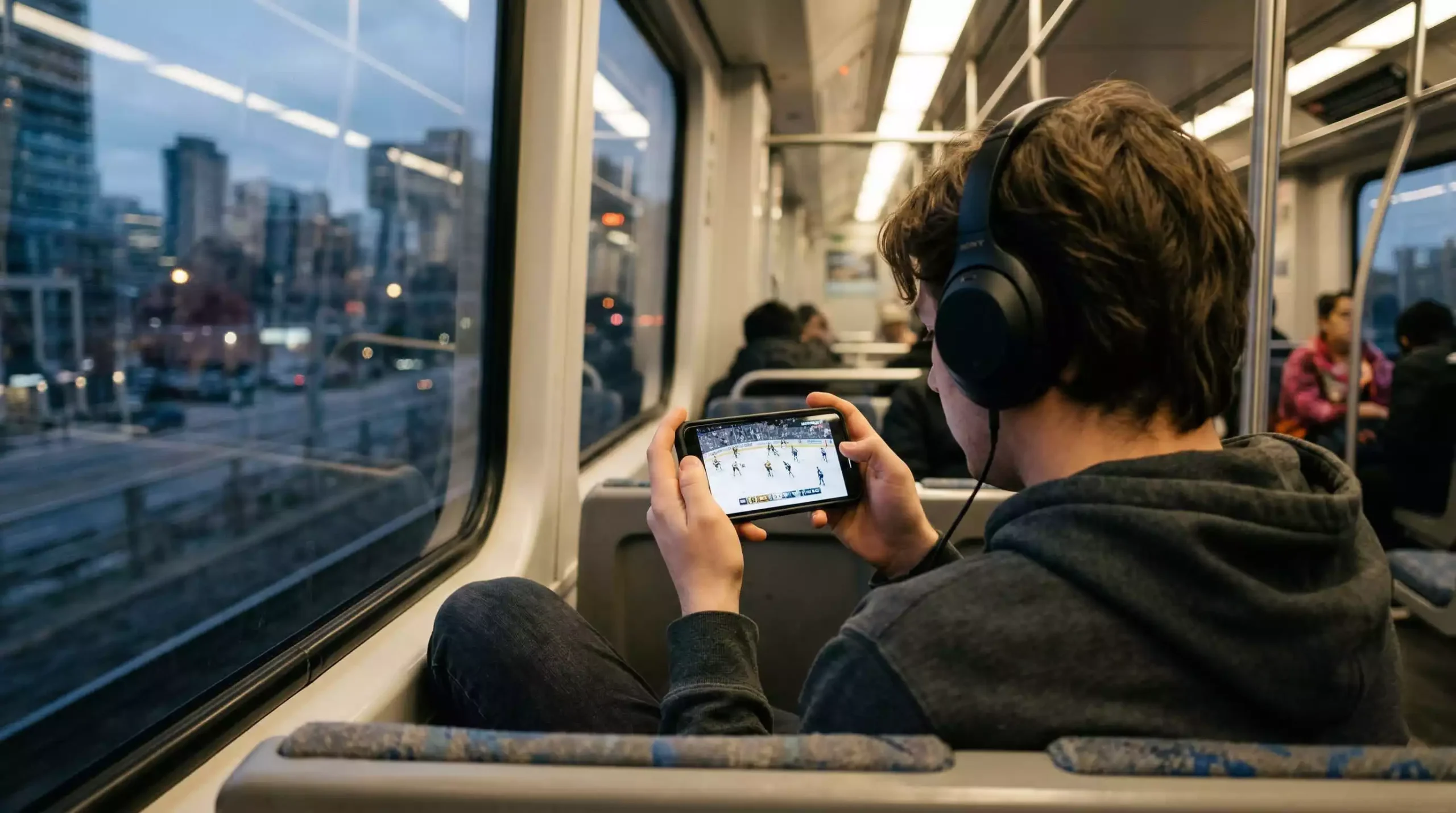 eishockey-mobil-smartphone-streaming-unterwegs